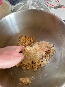 préparation de la pâte à biscuits baci di dama