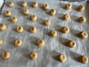 coques des biscuits à la noisette avant cuisson