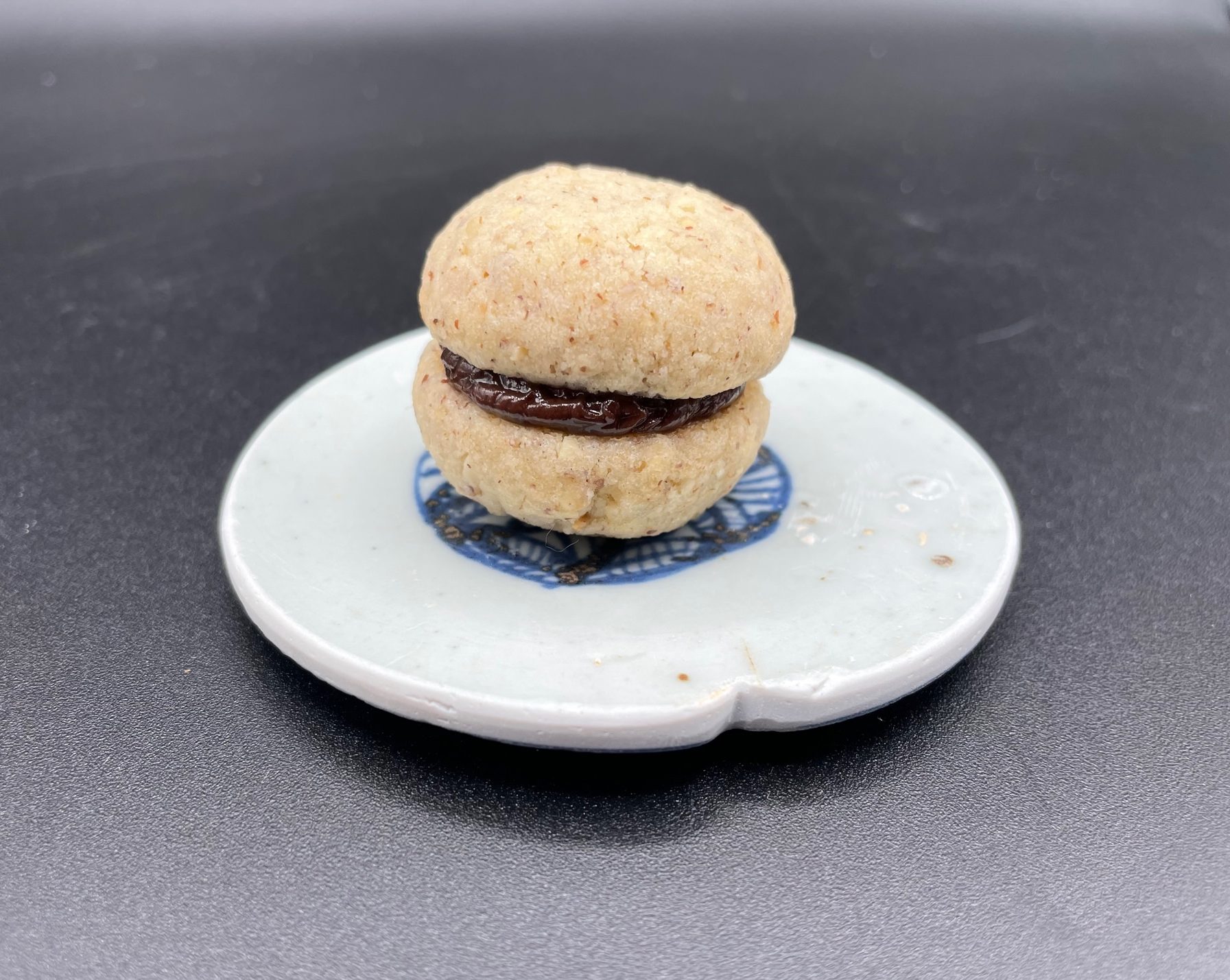 Un Baci di Dama, biscuit à la noisette